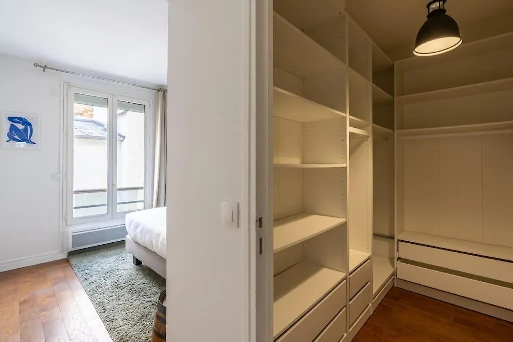 Bright And Spacious Flat -Montmartre Parijs 0*,  Frankrijk